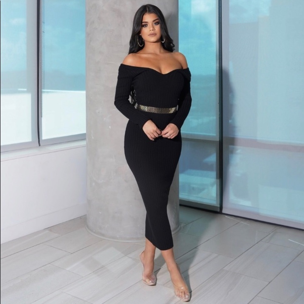V Neck Fitted Maxi Dress
